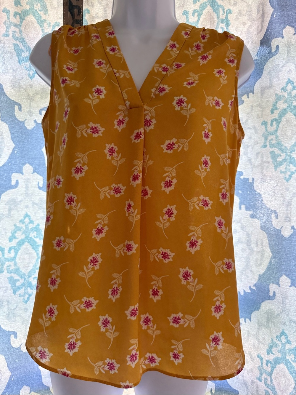 Vince Camuto Mustard Yellow Floral Hi Low Sleeveless Blouse XS Cottagecore Boho